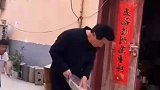 妈呀！白脸鬼呀，孩子吓坏了