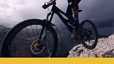 挑战者基利恩•布龙，挑战地点意大利多洛米蒂山 自行车