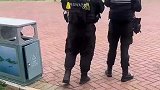 北丘花脸节，再帅的警察都逃不过路人的“黑手”