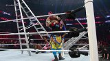 WWE-18年-2015年TLC大赛：三重威胁双打冠军赛 新希望 vs 乌索兄弟 vs 墨摔双龙-单场