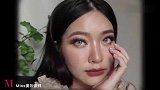 进阶版化妆教程：清纯妹子变成性感野性女郎