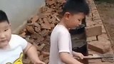 这家孩子真懂事，知道金钱来之不易！自己动手丰衣足食！