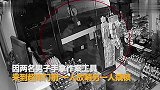 贵州盗贼头戴塑料袋行窃 保安远程喊话门还没进扭头就跑_超清