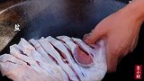 140块钱买了一只大羊腿，上锅简单一蒸，第一口就觉得值了