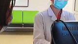看呆！护士单手飞速打字录入信息像弹钢琴，说希望能减少大家排队时间。白衣天使 我的白大褂