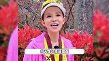 52岁央视主持人朱迅跑马拉松，一脸素颜扎着马尾，穿短裙少女感十足