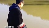 少年打水漂破纪录！画面犹如特效