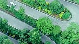 矮寨盘山路，回形针十二指肠一样的盘山路，老司机也不敢单手开车