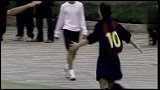 西甲-1617赛季-梅西16岁珍贵影像曝光 脚法过人传球惊艳犹如外星人-专题