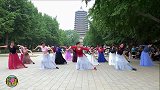 玲珑广场舞《天边》，亚南老师领舞，舒展大气很有吸引力！