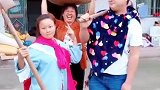 搞笑视频，农村版模特队来了，酷不酷