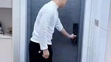 和老公吵架受委屈了拉老爸和大姑姐来撑腰