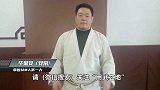 比赛看多了的猫竟闯入擂台，展开一番激烈的较量……