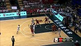 中国男篮-14年-中欧男篮锦标赛 进攻时间最后一秒郭艾伦前冲跳投得分-花絮