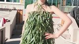 时尚穿搭美女这样设计服装真是脑洞大！