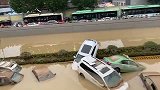 再也不敢把车停在隧道里避雨，郑州水灾退后，泡水车全都浮出水面