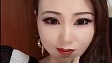 夜店女王下班后，卸妆秒变丑大妈，这素颜惨的不忍直视