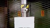 液压机能压碎1500张A4纸吗？看看能不能成功