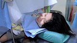 产房记录孕妈妈剖腹产全过程,妈妈真是无比的伟大！