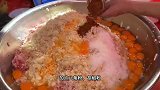 康熙皇帝赐名的“皇庭名菜”，当地1场宴席要现场手工包100多斤