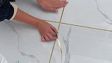 原来瓷砖的对角，是这样贴出来的￼瓷砖