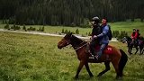 骑马上天山