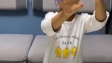宝宝手上比我的还厉害