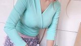 贤惠的女人都喜欢在厨房，这种漂亮又能干的姑娘，你也爱上了吧