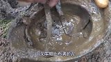 小分队在野外发现一把“德国刺刀”，凑近一看，简直太惊艳了