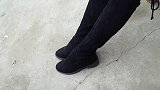 小伙坚持追求女神，结果却收获了别人的怀抱
