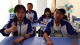 班花3秒吃完干脆面，没想老师10秒吃完巨型火腿肠