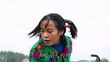 二货喝酒施肥施错田了，结果还倒赔人家三百元，太搞笑了！