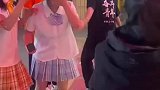 女子喝奶茶抽到电动车，这运气也太让人羡慕了