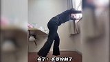 盘点沙雕女孩的搞笑瞬间，你能忍住不笑吗？