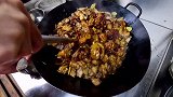 月薪8000的厨师长，拿手招牌菜“柴火土鸡”，日销20份味道超级棒