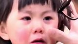 萌娃被妈妈弄哭，找爸爸告状，眼神里全是戏