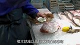 韩国街头小吃，小哥用高超技术炸火腿+丸子，真的是太厉害了！