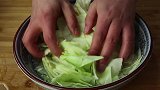 吃了30多年包菜，最服这个独特吃法，好看好吃又解馋。