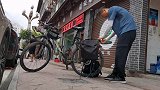 骑行川藏线第六天，泸定一个人出发，在路上遇到7人的大队伍