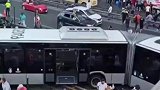 上班高峰看来全球都一样