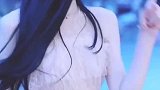 小姐姐翩翩起舞，太漂亮了，街拍穿搭