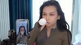 小姐姐直播吹泡泡，比头都大的泡泡，原来都是这样操作的
