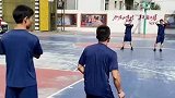 这甩绳多少带点私人恩怨！
