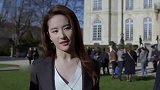 刘亦菲身材臃肿但纯情不减当年，带廉价帽子尽显朴素
