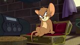 猫和老鼠：汤姆太坏了，居然盯上了鸡妈妈，结果自己被打了