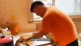 橘猫：小白，你以后少喝点假酒