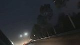 我承认我自卑，我真的很怕黑，每当黑夜来临的时候我总很狼狈