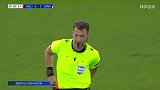 第83分钟亨克球员萨马塔黄牌