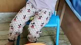 妈妈做的超级泡泡机，一下子可以吹出很多泡泡