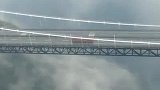 雾中的四渡河大桥